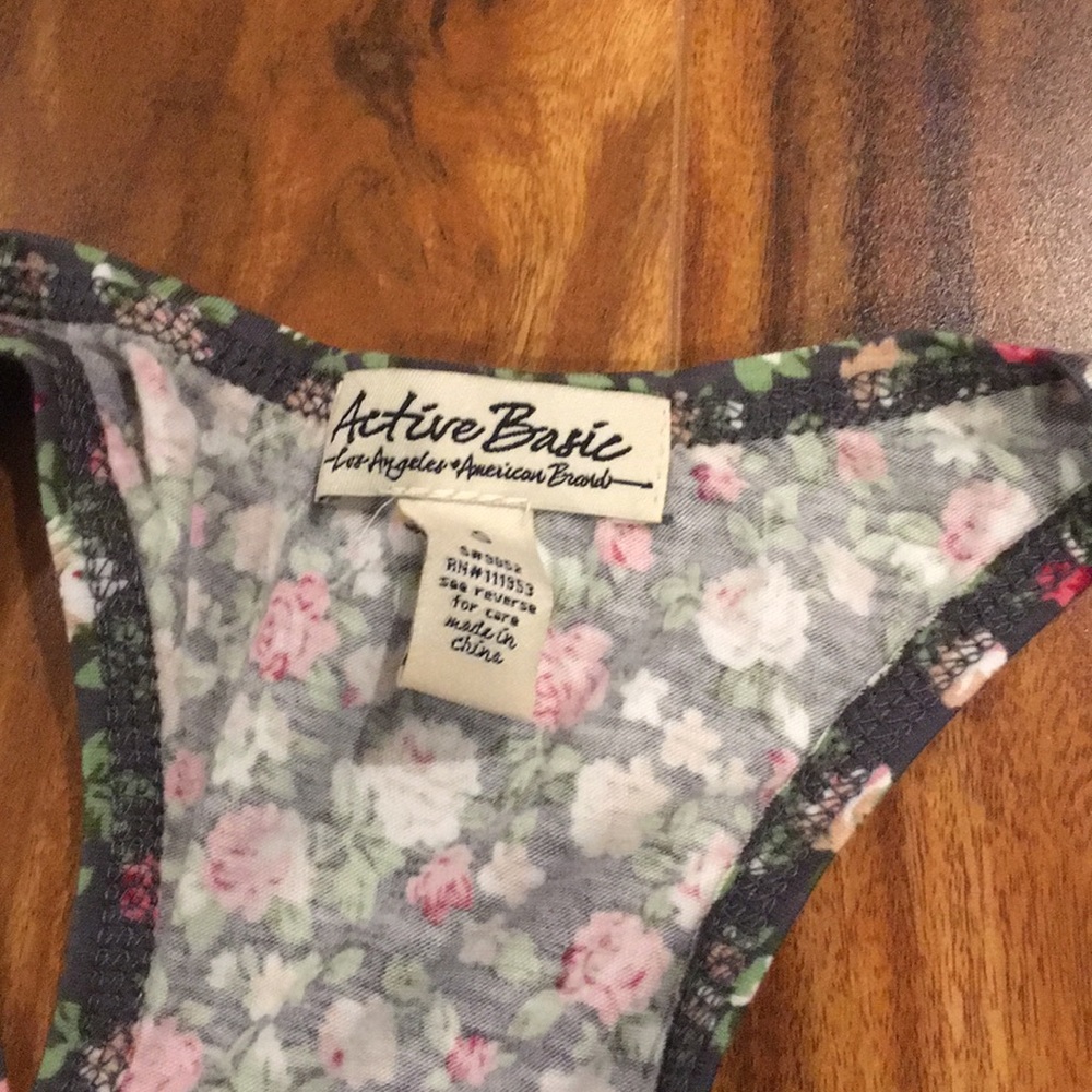 Active Basic tank top. - Picture 2 of 4